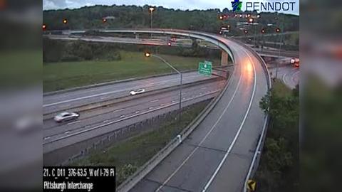 Traffic Cam Thornberry: I-376 @ MM 63.5 (WEST OF I-79 PITTSBURGH INTERCHANGE) Player
