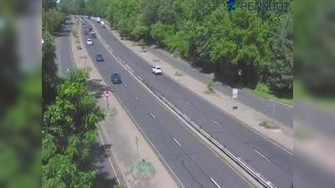 Traffic Cam Middletown Township: US 1 @ HULMEVILLE AVE EXIT Player