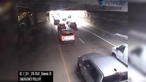 Traffic Cam Downtown: I-376 @ EXIT 70D (STANWIZ ST) Player