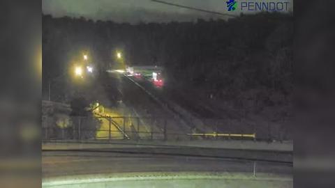 Traffic Cam Marple Township: I-476 @ EXIT 9 (PA 3 BROOMALL/UPPER DARBY) Player