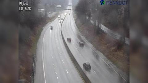 Traffic Cam Newberry Township: I-83 @ EXIT 32 (PA 382 NEWBERRYTOWN) Player