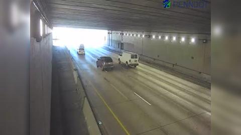 Traffic Cam Society Hill: I-95 @ MM 21 (NORTHBOUND PENNS LANDING TUNNEL) Player