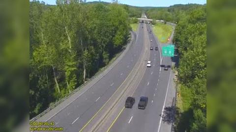 Traffic Cam Stroud Township: I-80 @ EXIT 304 (US 209 SOUTH SNYDERSVILLE) Player