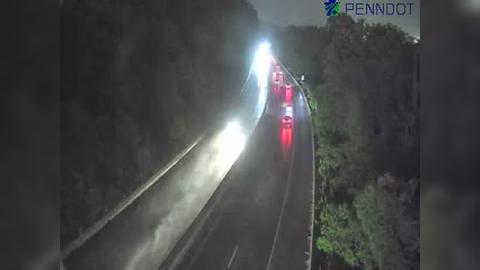 Traffic Cam Lower Merion Township: I-76 @ MM 333.5 (CONSHOHOCKEN CURVE/EAST OF PA) Player