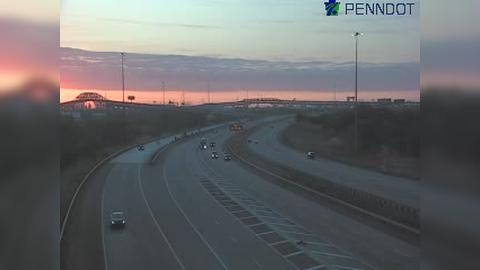 Traffic Cam Philadelphia: I-95 @ EXIT 13 (PA 291 VALLEY FORGE) Player