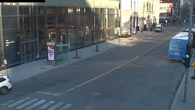 Traffic Cam Montreal › North-East: Ville-Marie Player