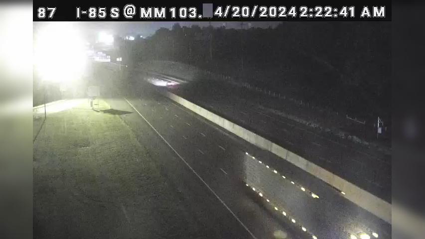 Traffic Cam Easterly Heights: I-85 S @ MM 103.4 (Welcome Center) Player