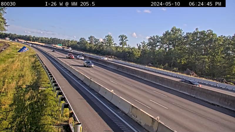 Traffic Cam Columbia: I-126 WB Exit Ramp (Bypass Lane for I-20 Exits) Player