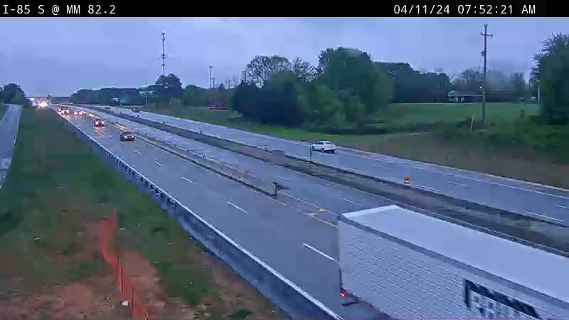 Traffic Cam Cowpens: I-85 S @ MM 82.2 Player