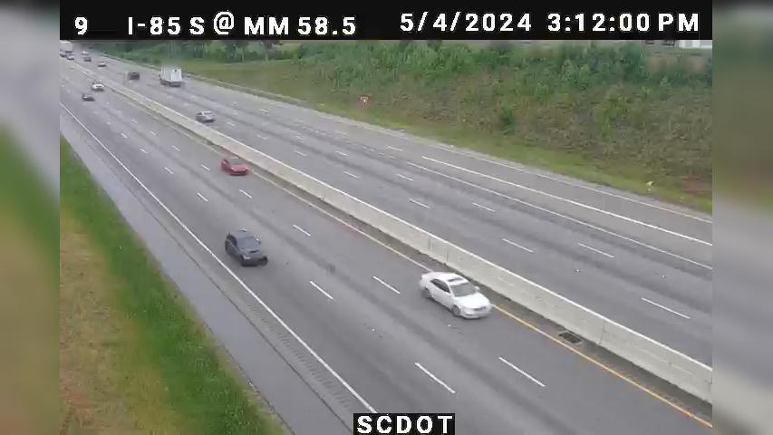Traffic Cam Greer: I-85 S @ MM 58.5 (Deyoung Rd) Player