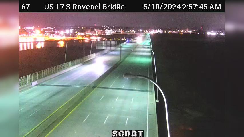 Traffic Cam Charleston: US 17 S Ravenel Bridge @ MM 33.2 Player
