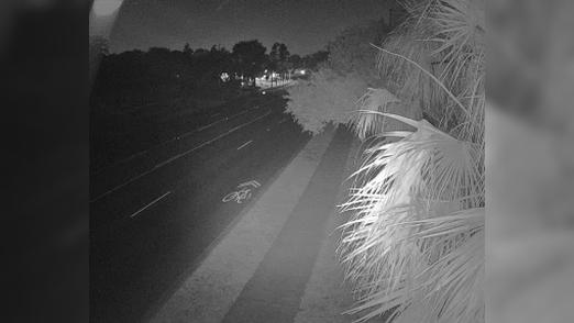 Traffic Cam Mount Pleasant: SC 703 Ben Sawyer Blvd NB @ North Point Ln Player