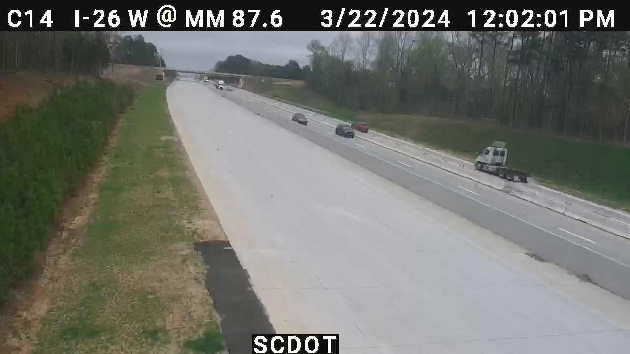 Traffic Cam Little Mountain: I-26 W @ MM 87.6 Player