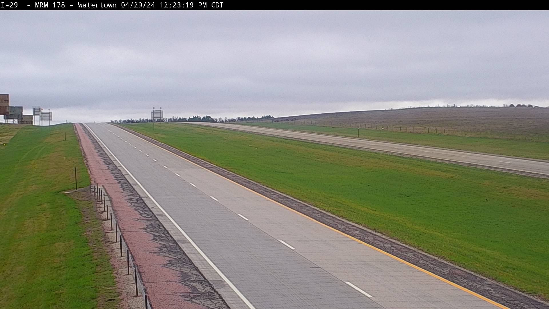 Traffic Cam North of town along I-29 @ MP 179 - North Player
