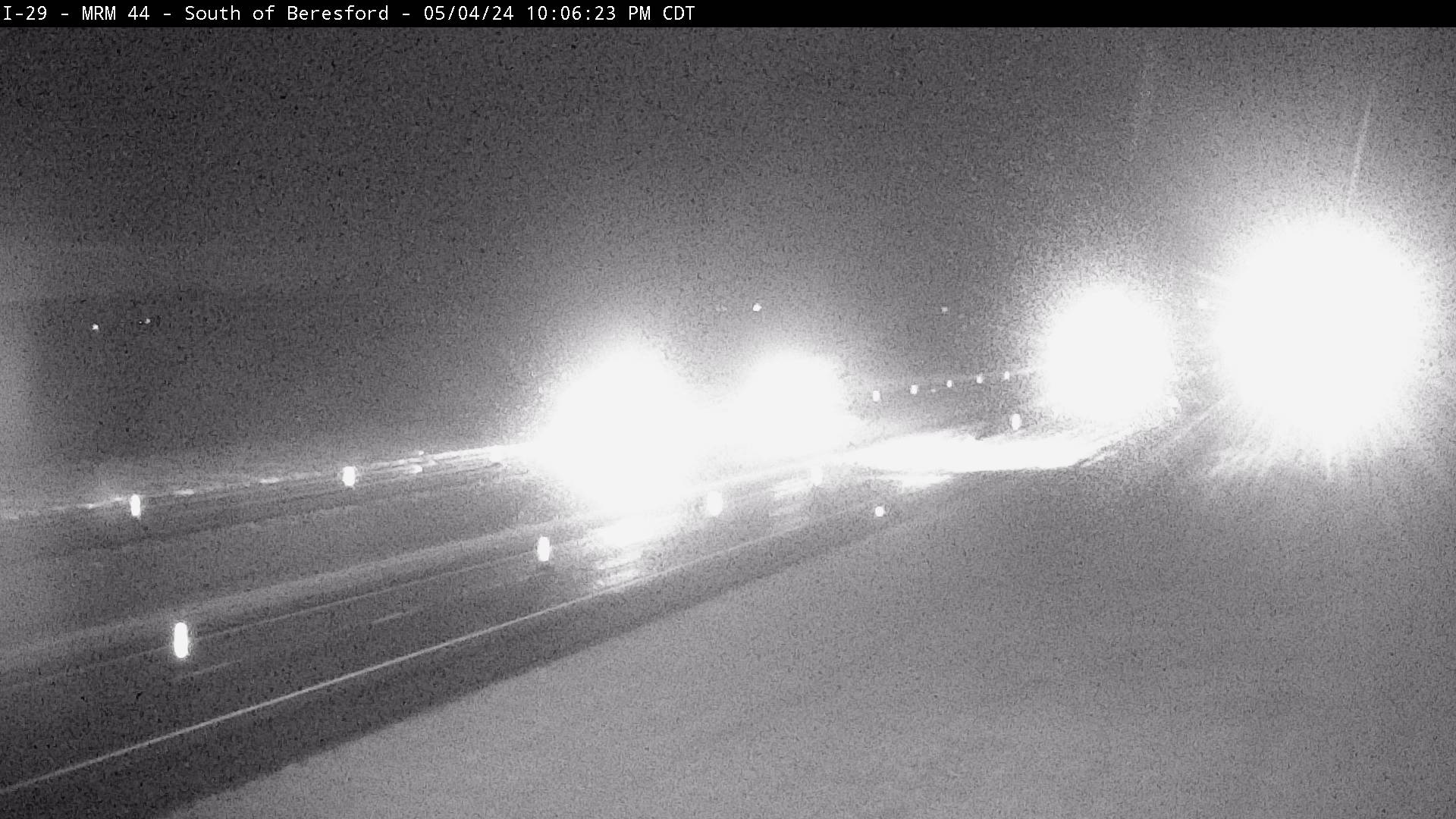 2 miles south of town along I-29 @ MP 44 - South Traffic Camera