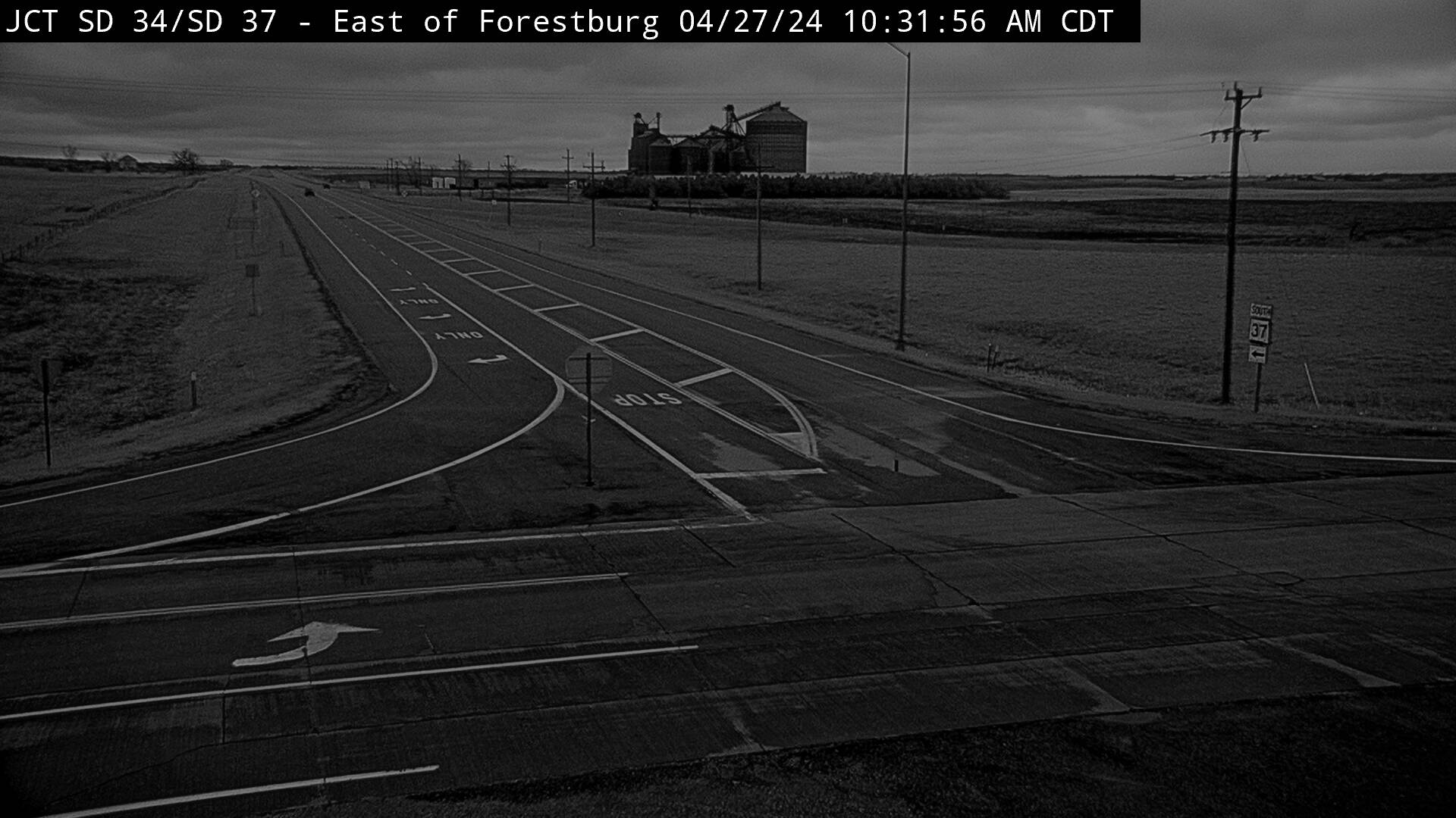 East of town at junction SD-34 & SD-37 - South Traffic Camera