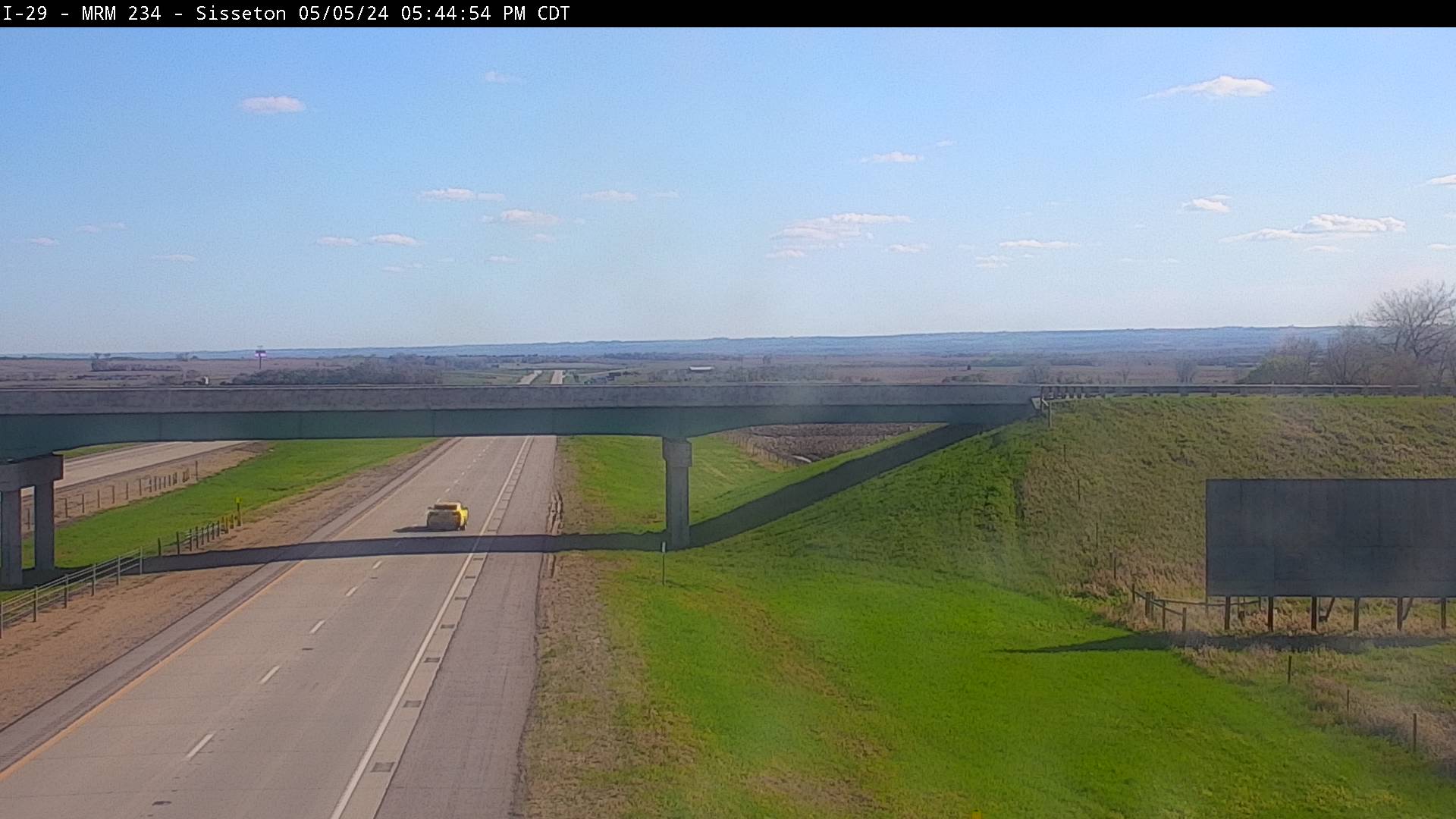 Traffic Cam North of town along I-29 @ MP 234 - South Player