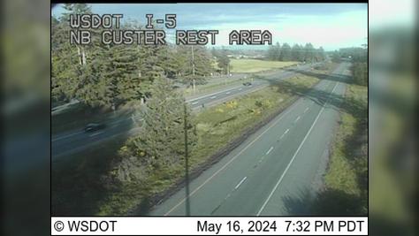 Custer: I-5 at MP 267.7: NB - Rest Area Traffic Camera