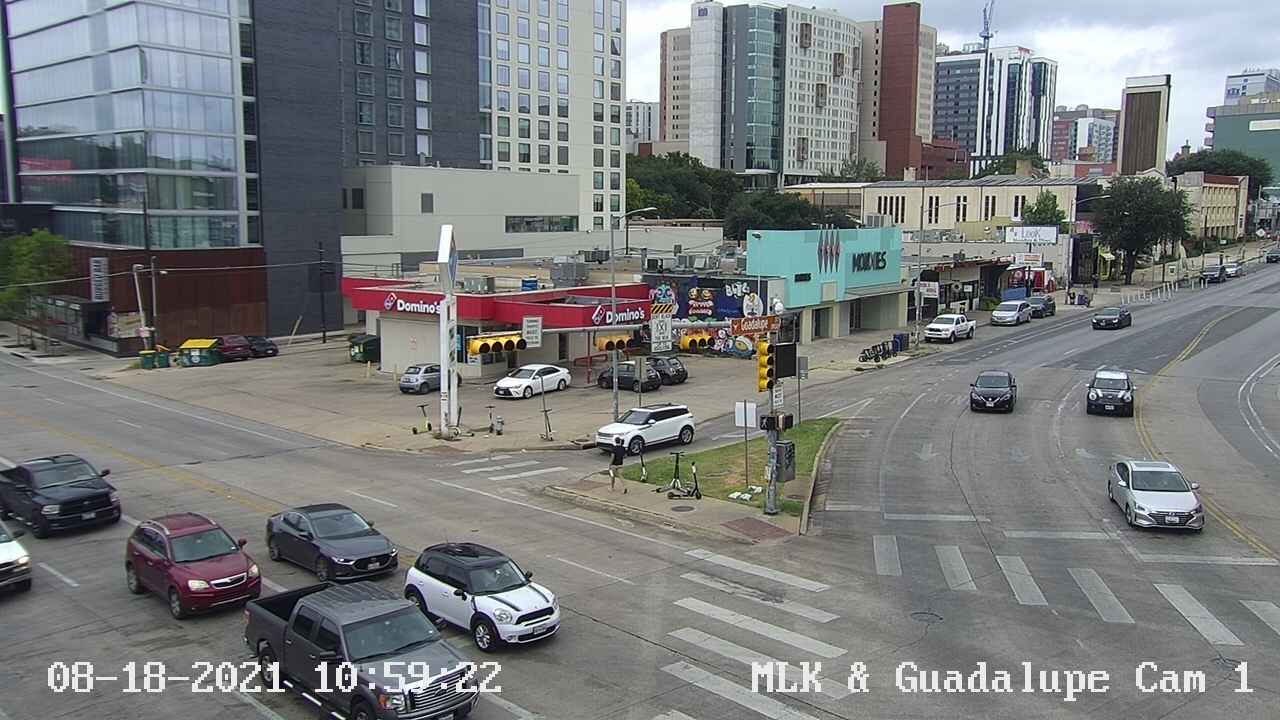 Traffic Cam  GUADALUPE ST / MARTIN LUTHER KING JR BLVD Player