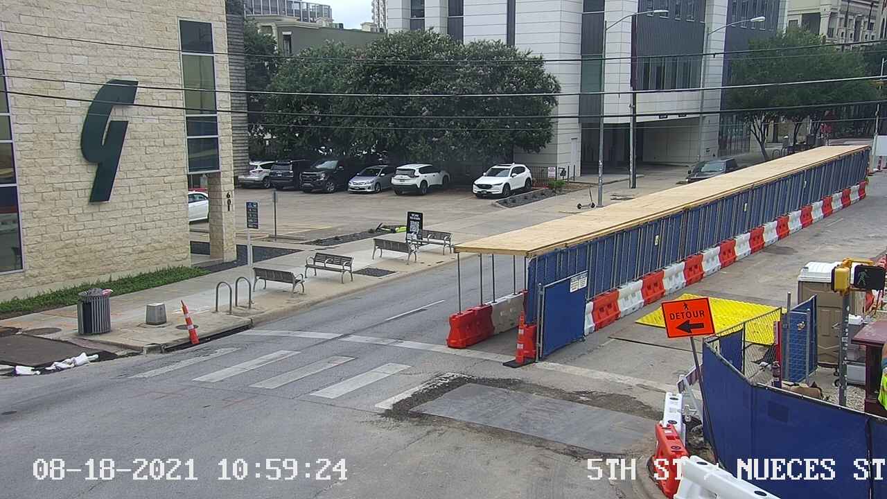 Traffic Cam  5TH ST / NUECES ST Player
