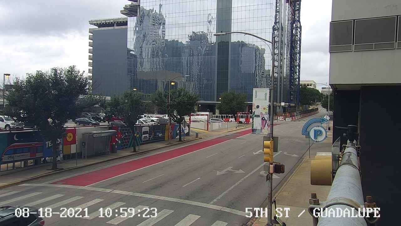 Traffic Cam  5TH ST / GUADALUPE ST Player