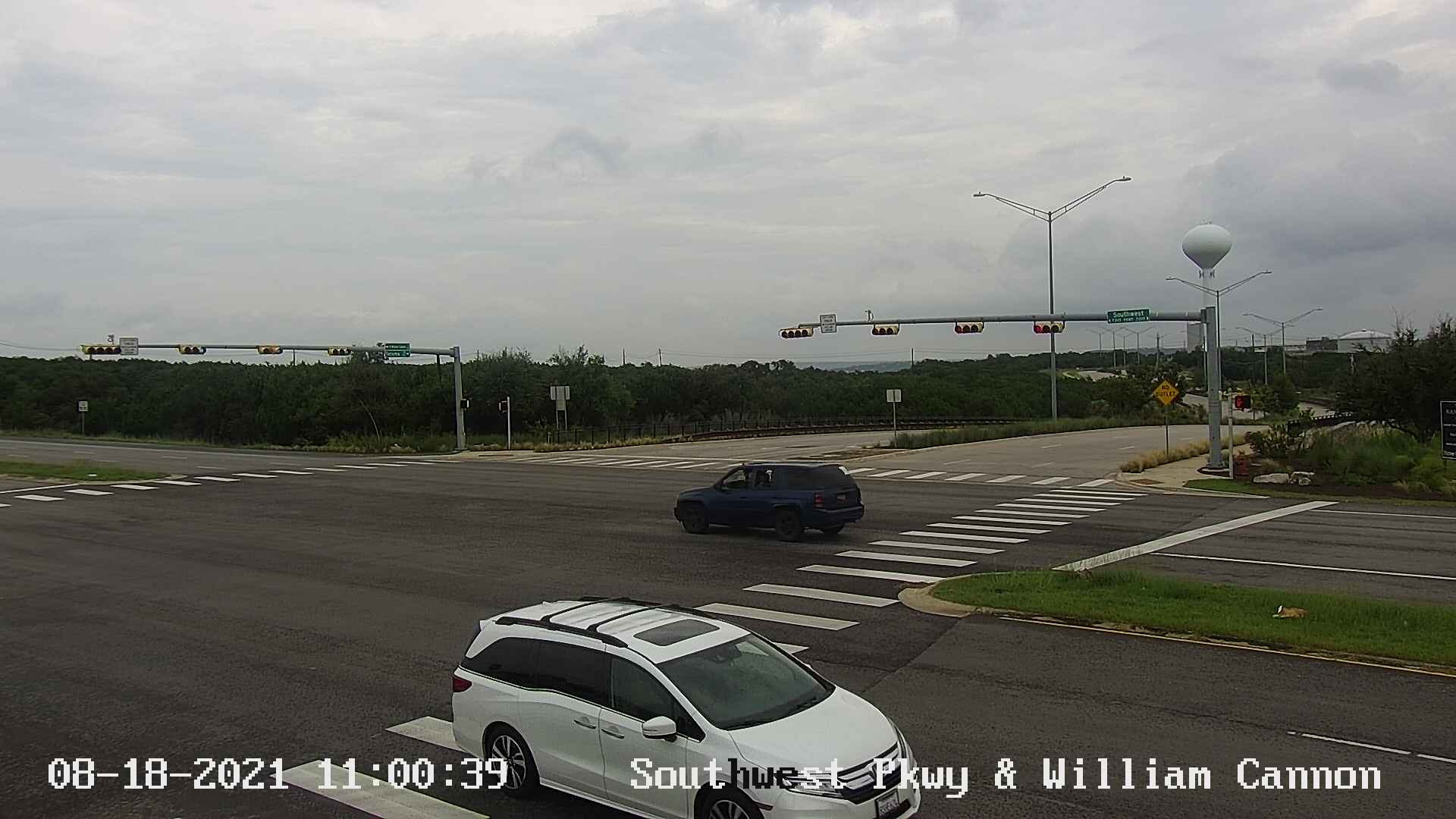 Traffic Cam  SOUTHWEST PKWY / WILLIAM CANNON DR Player