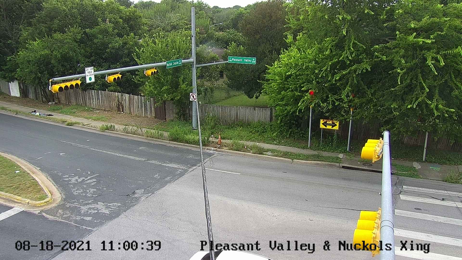 Traffic Cam  PLEASANT VALLEY RD / NUCKOLS CROSSING RD Player