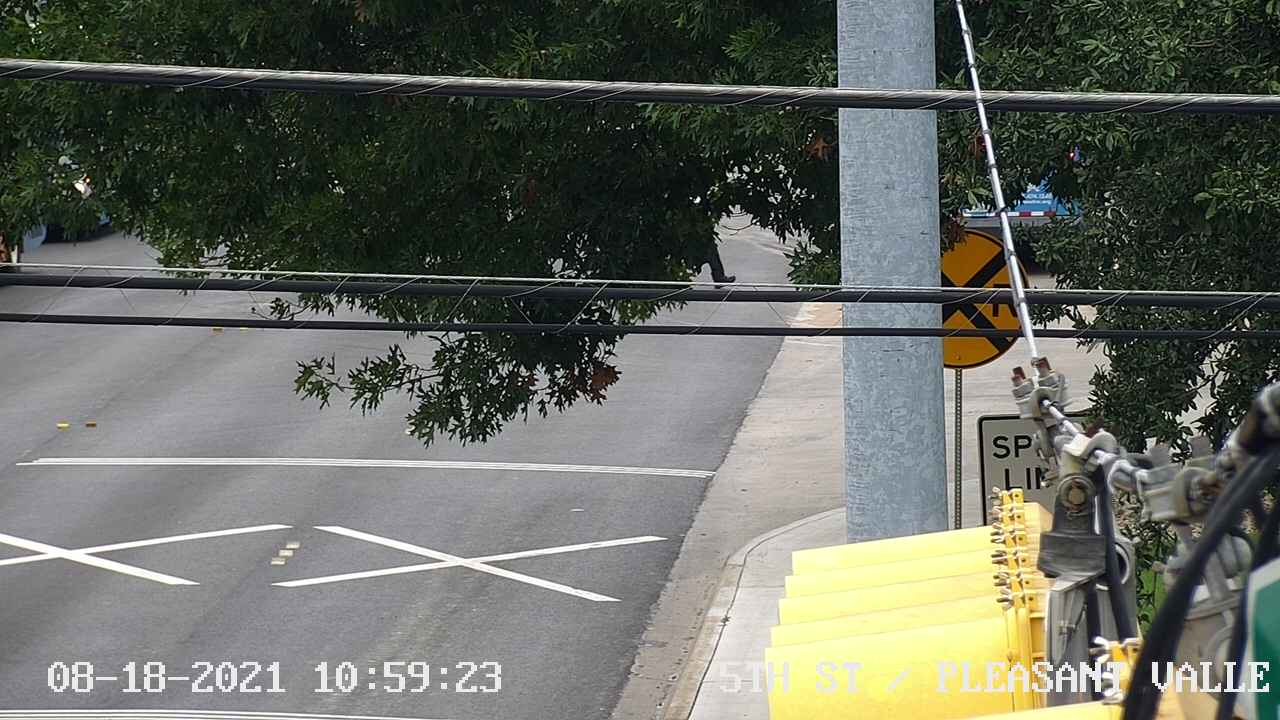  5TH ST / PLEASANT VALLEY RD Traffic Camera