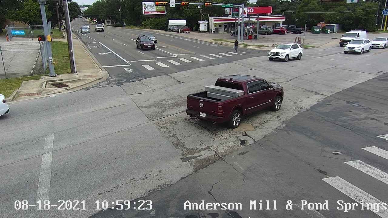 Traffic Cam  ANDERSON MILL RD / POND SPRINGS RD Player