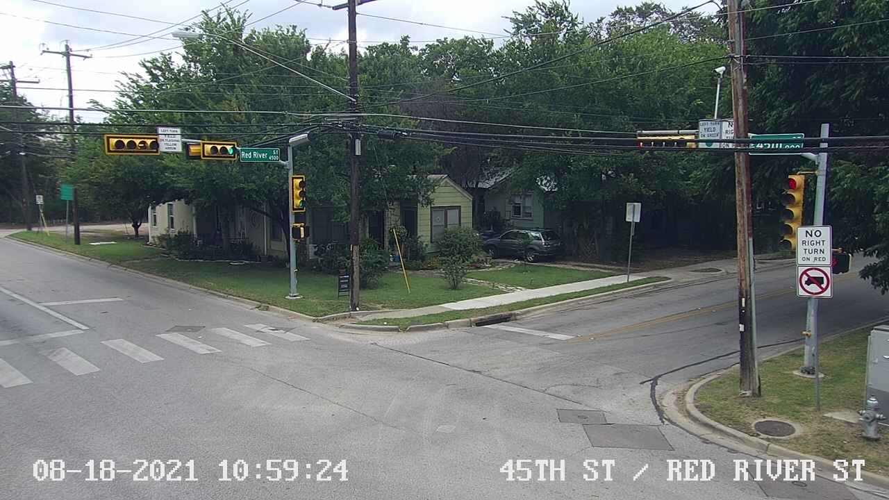 Traffic Cam  45TH ST / RED RIVER ST Player