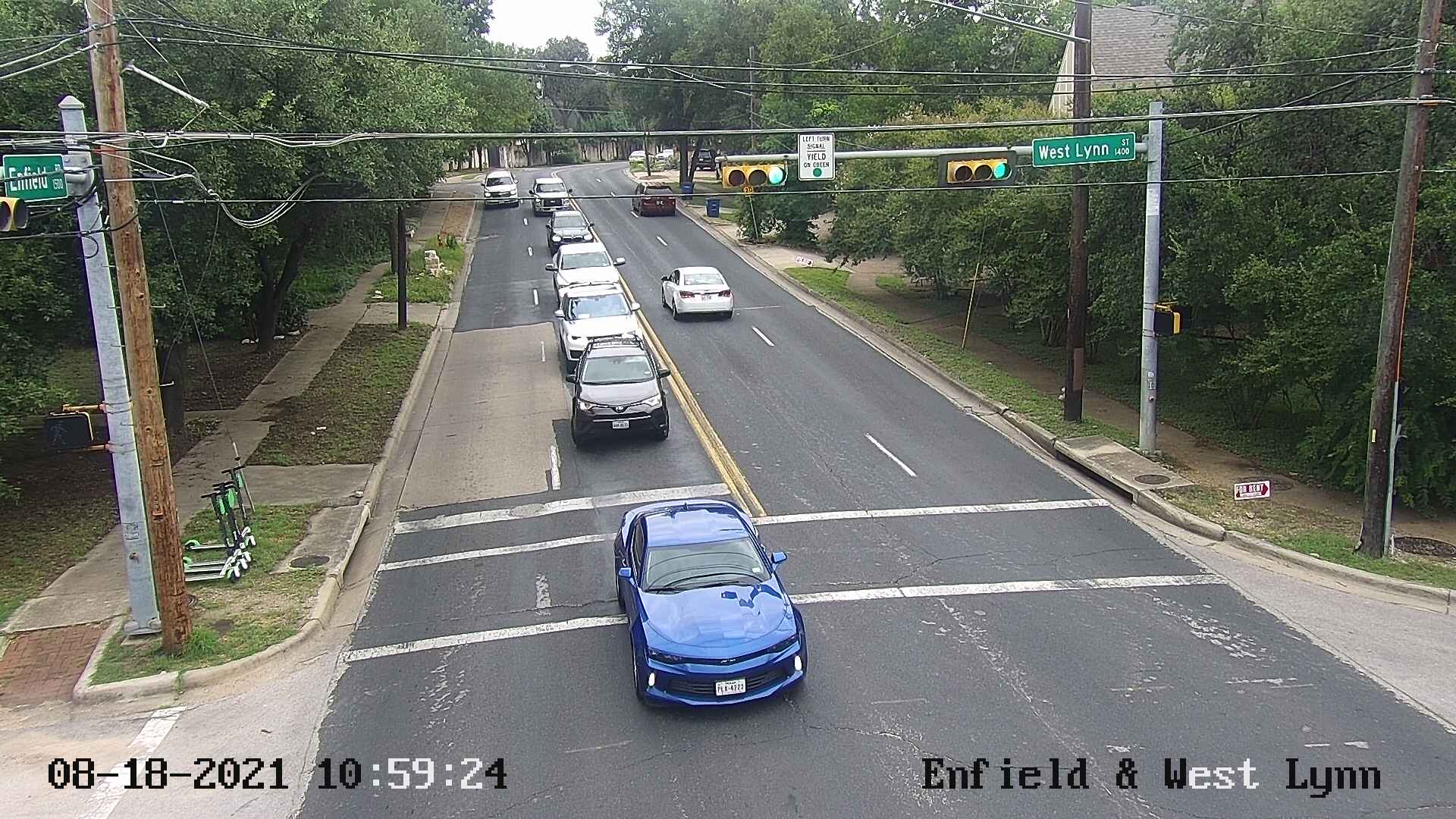 Traffic Cam  ENFIELD RD / WEST LYNN ST Player