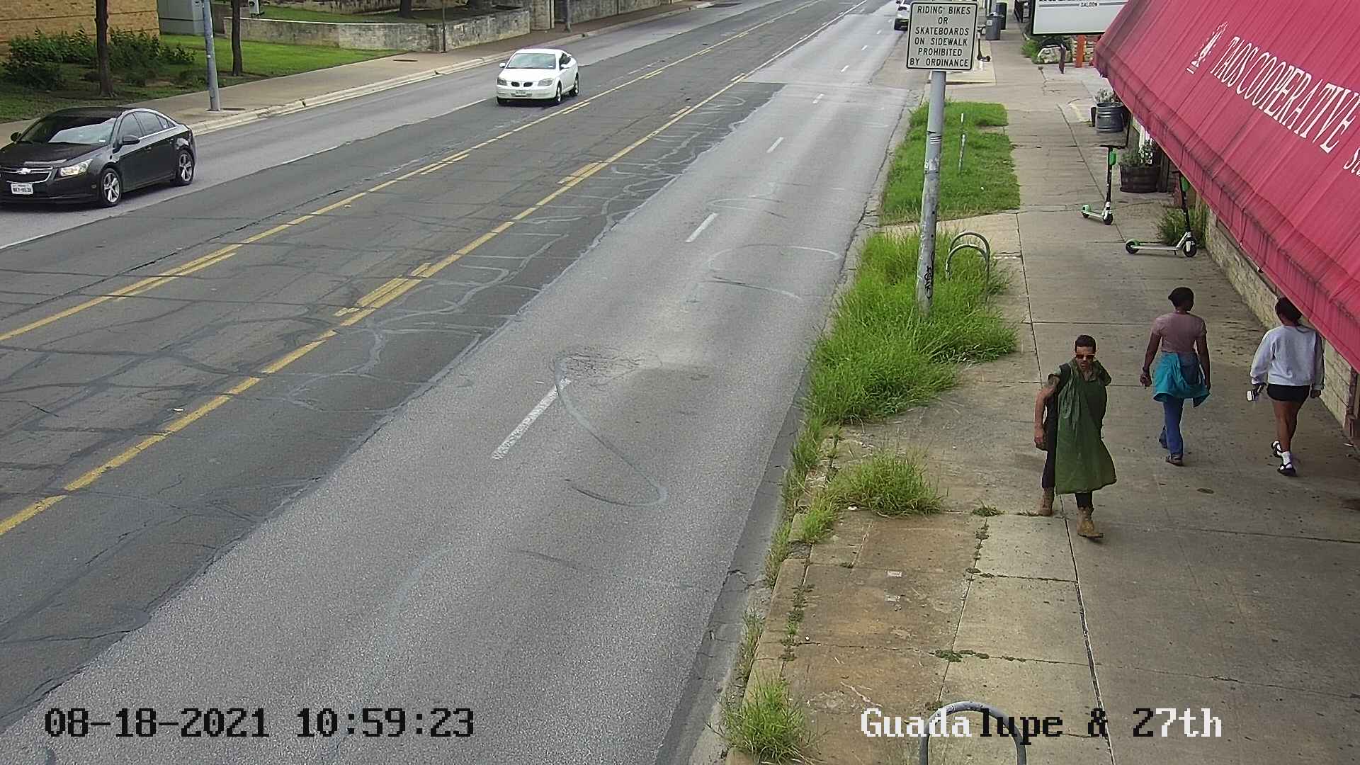 Traffic Cam  GUADALUPE ST / 27TH ST Player