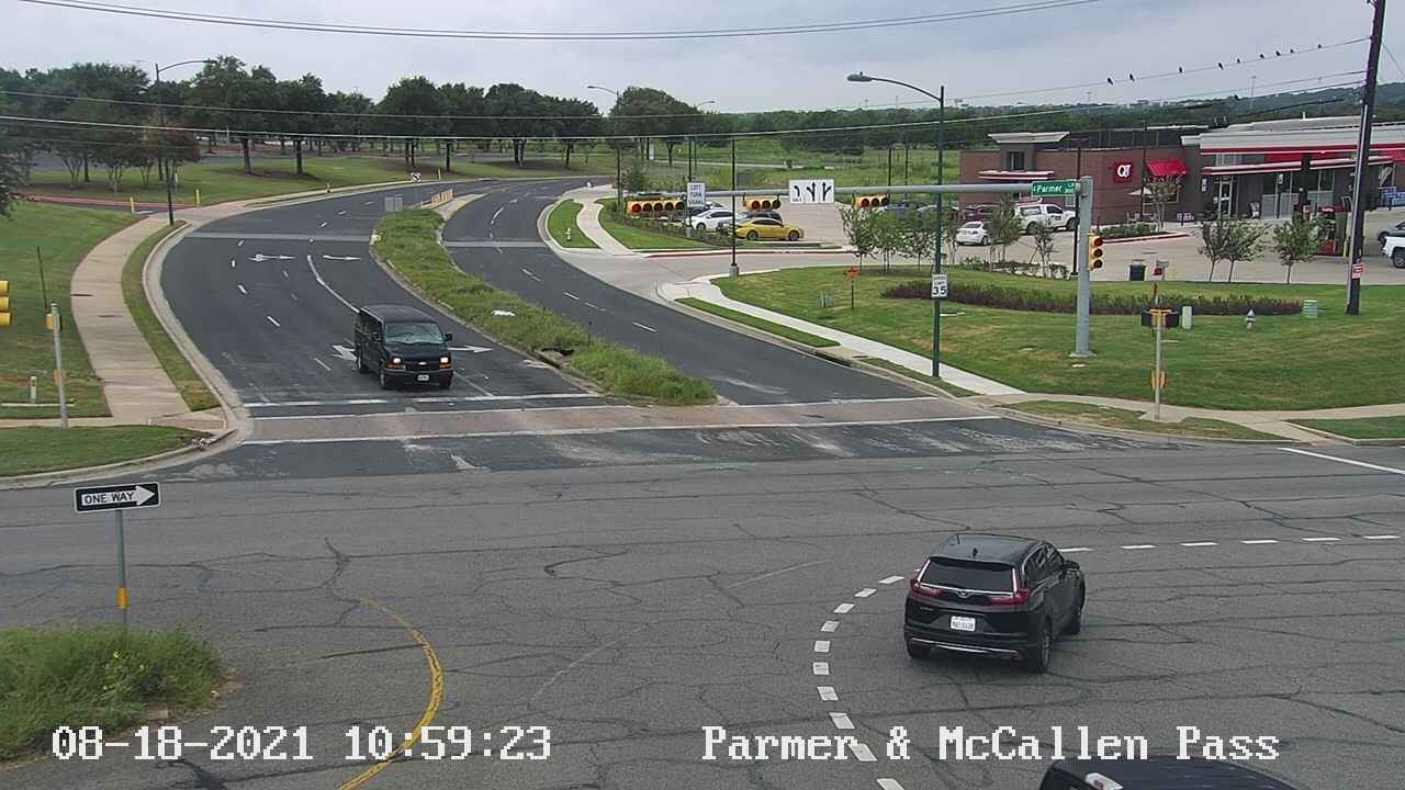 Traffic Cam  PARMER LN / MC CALLEN PASS Player
