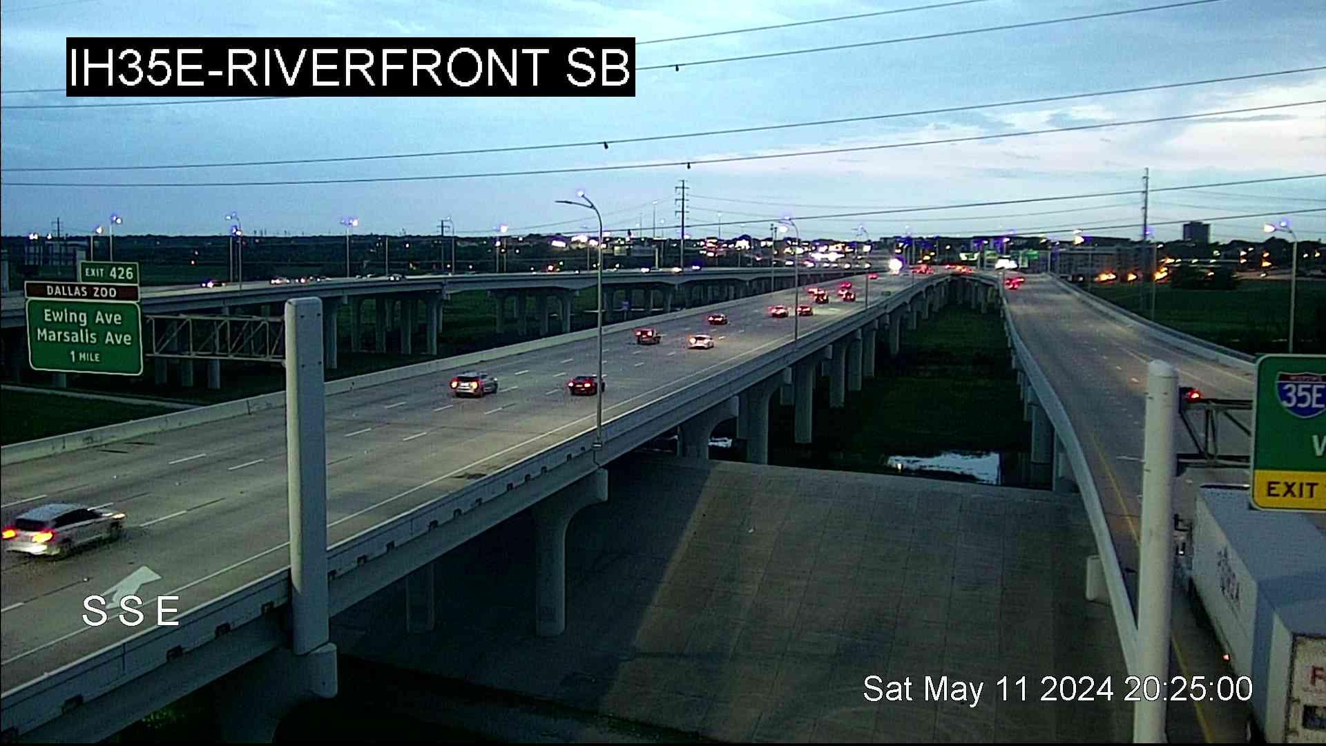 Traffic Cam South Side PID › North: I-35E @ Riverfront SB Player