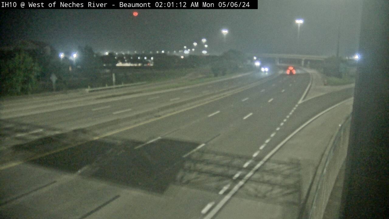 Beaumont › East: I-10 @ West of Neches River Traffic Camera