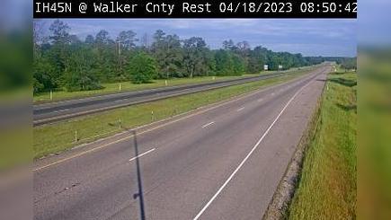 Crabbs Prairie › North: I-45@Walker County Rest Area Traffic Camera