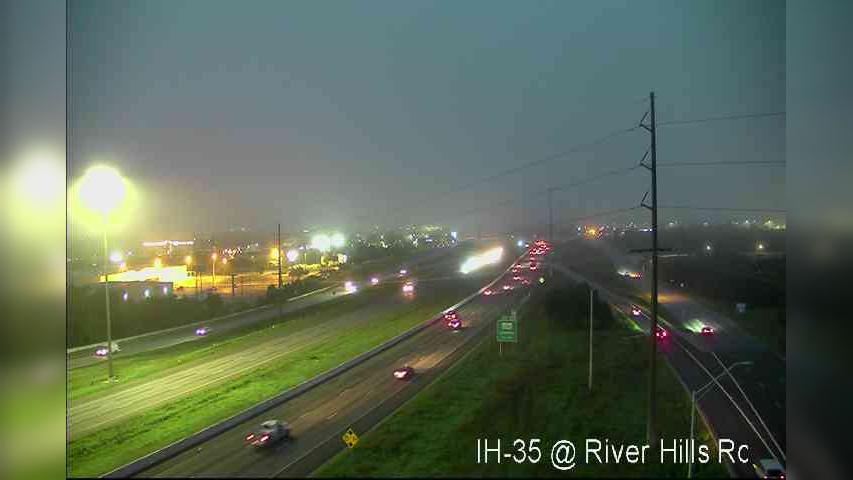 Traffic Cam Georgetown › North: I-35 @ River Hills Drive Player