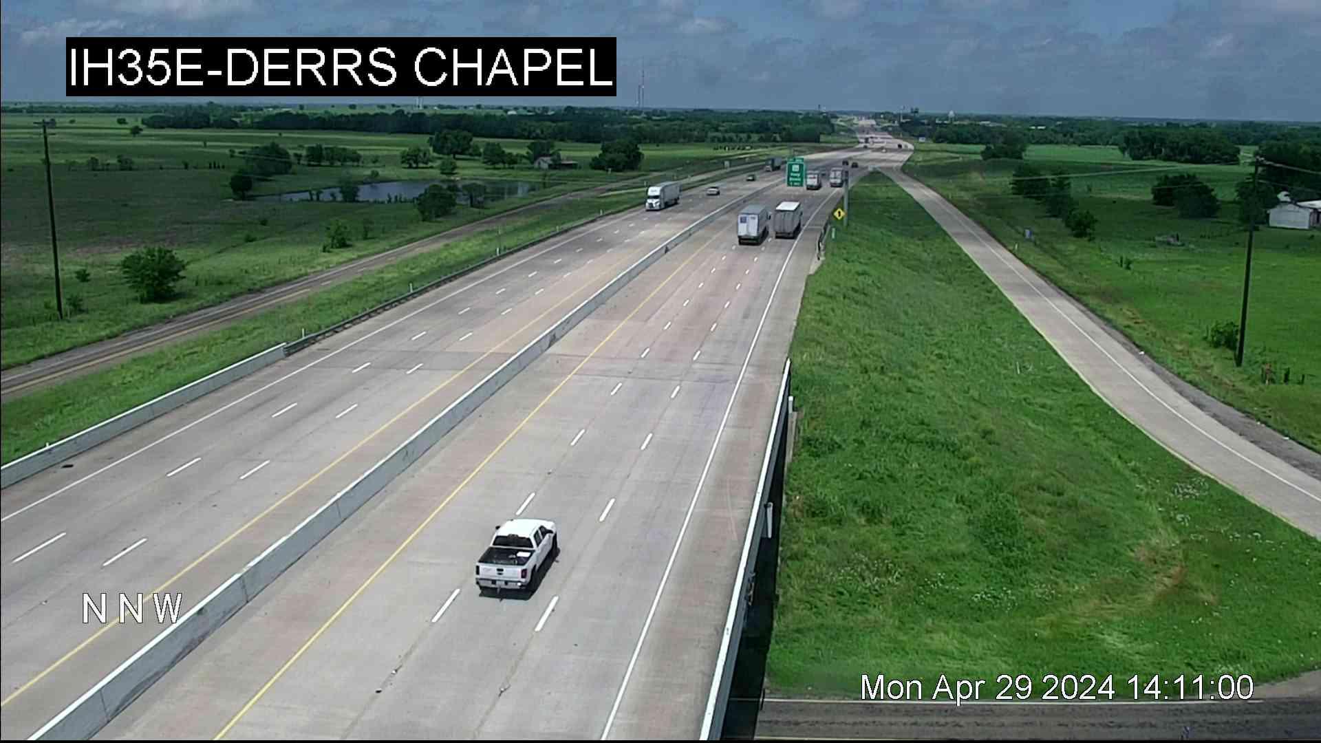 Traffic Cam Italy › North: I-35E @ Derrs Chapel Player