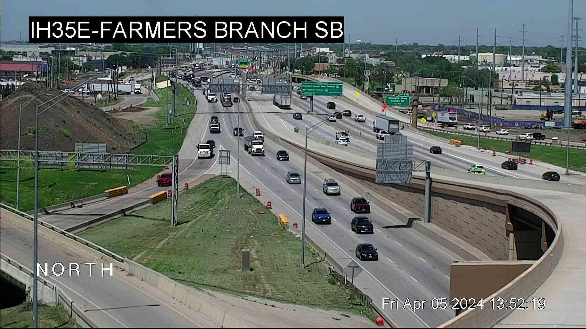 Traffic Cam Farmers Branch › North: I-35E - SB Player