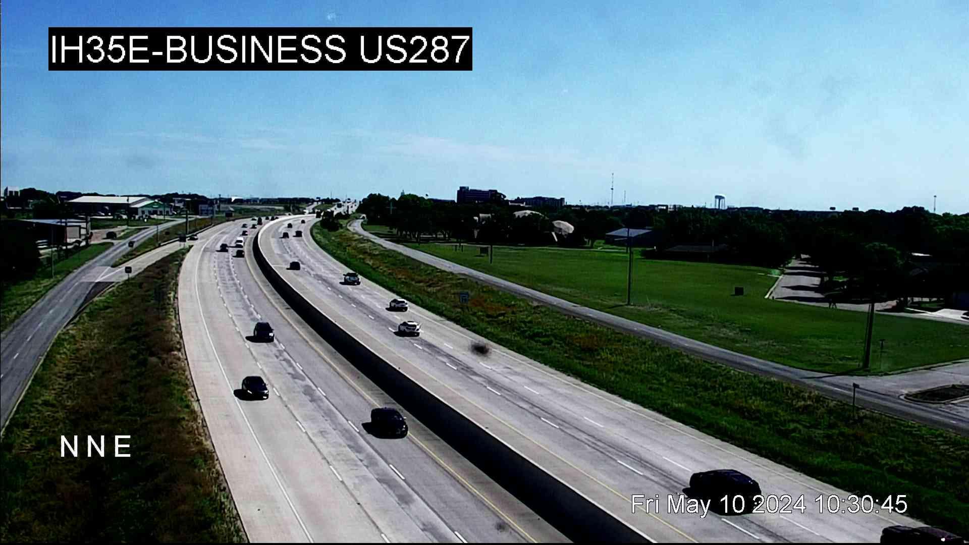 Traffic Cam Waxahachie › North: I-35E @ Business US 287 Player