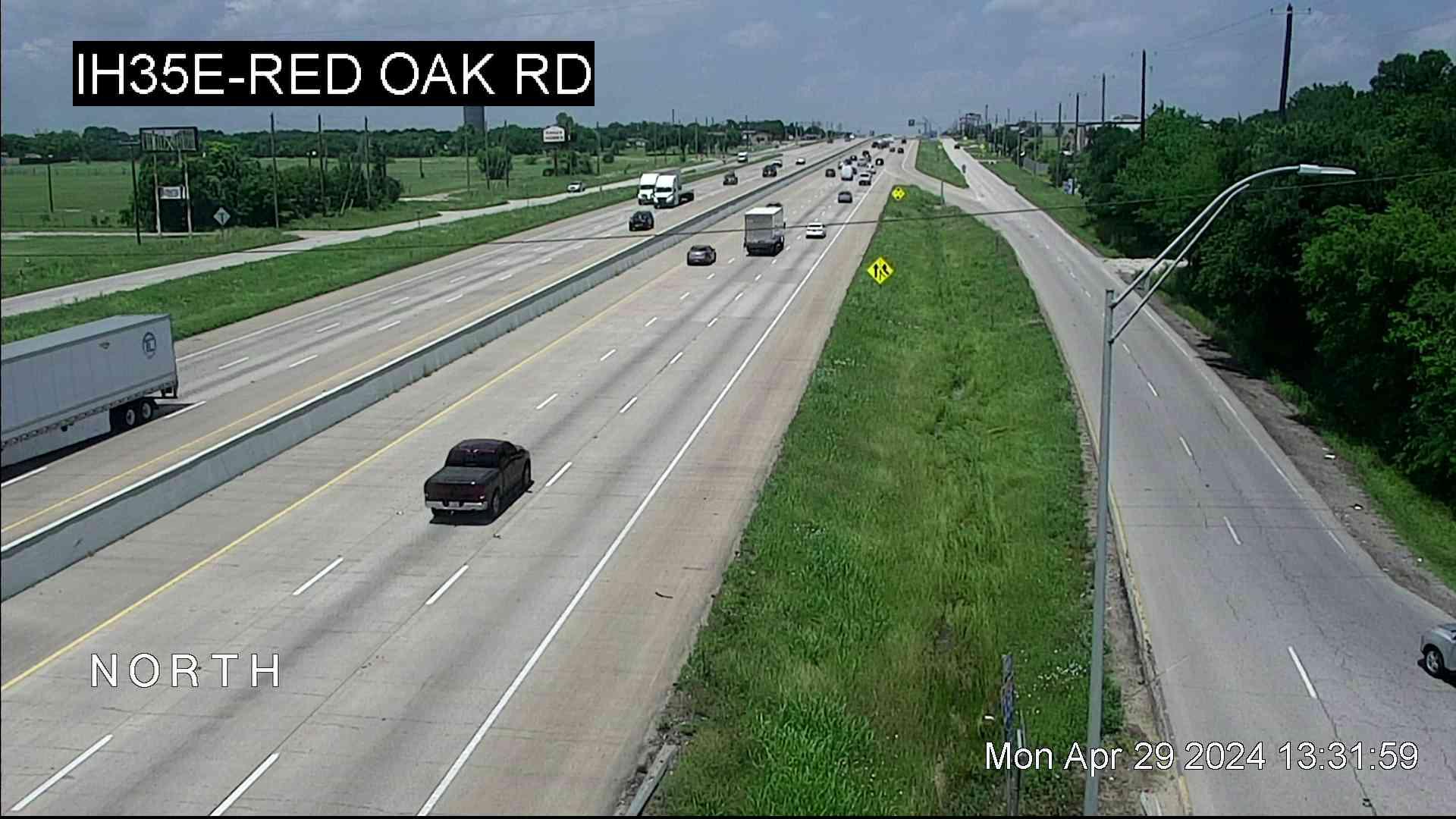Red Oak › North: I-35E - Rd Traffic Camera
