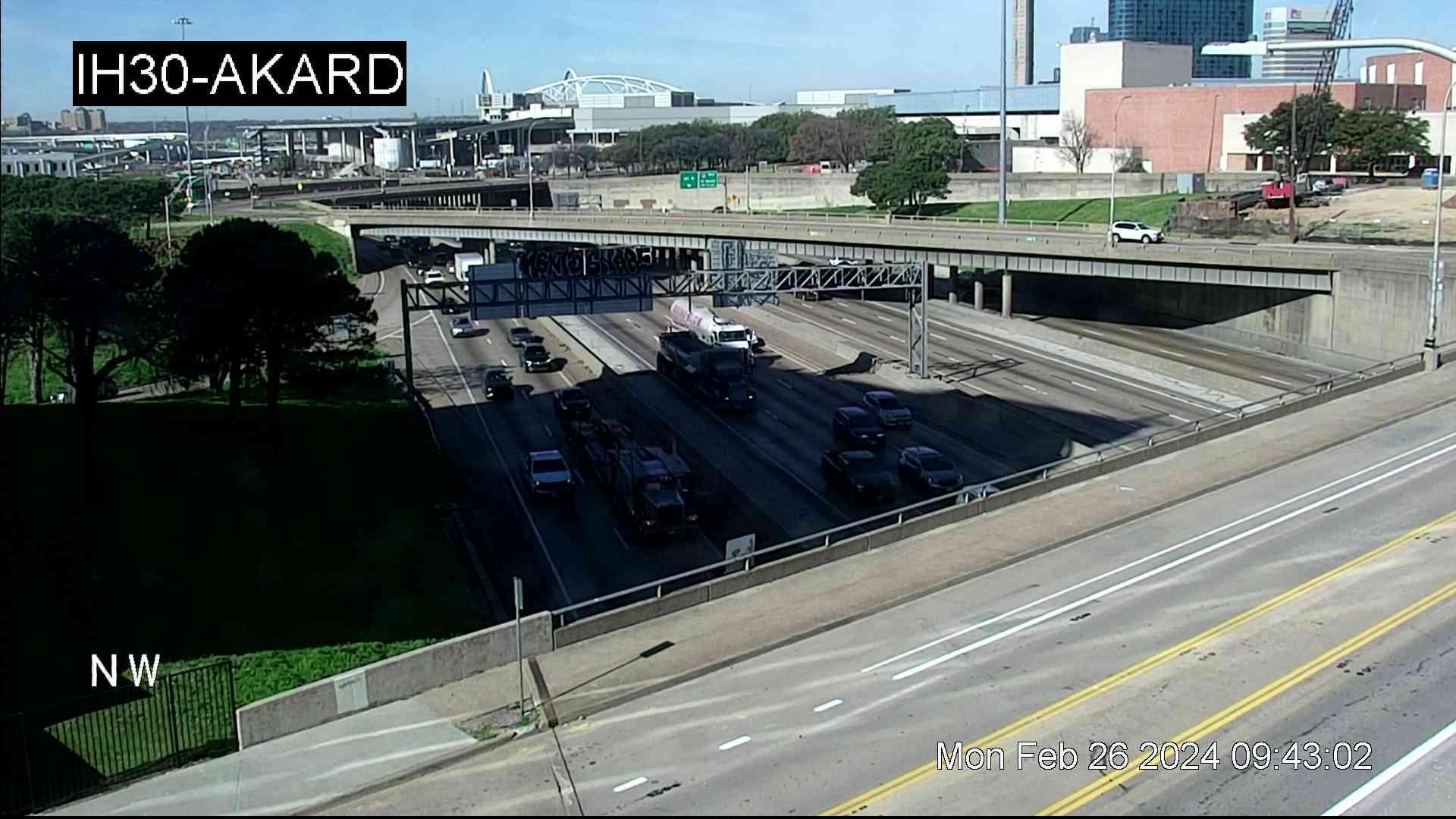 Traffic Cam South Side PID › East: I-30 @ Akard Player