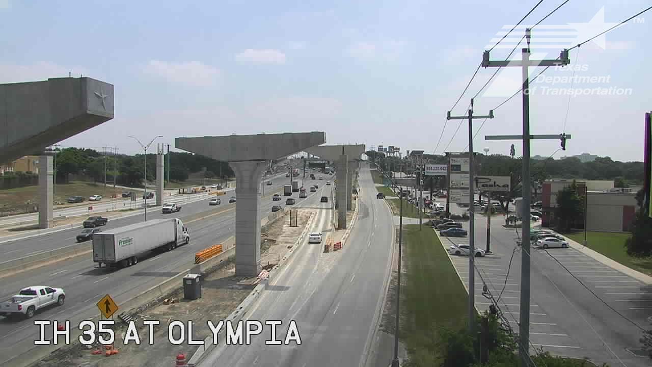 Selma › South: IH 35 at Olympia Traffic Camera