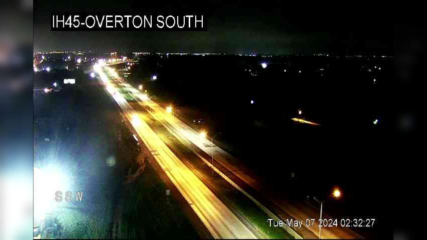 Traffic Cam Dallas › North: I-45 @ Overton South Player