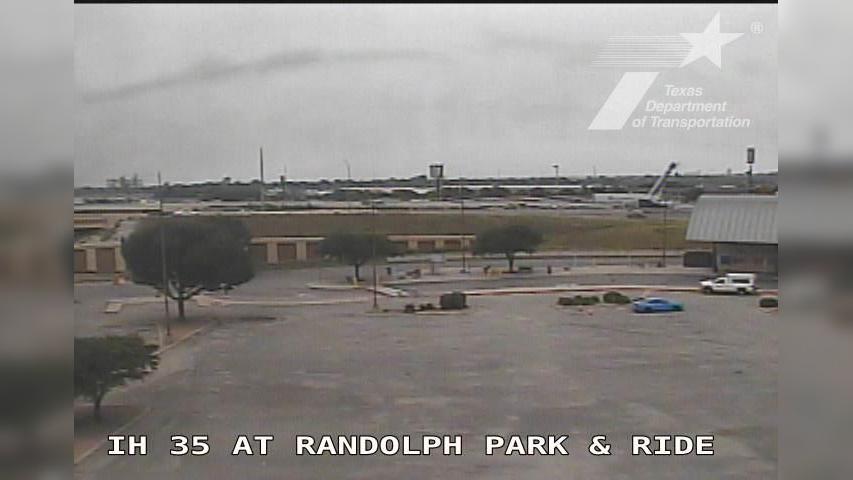 San Antonio › North: IH 35 at Randolph Park and Ride Traffic Camera