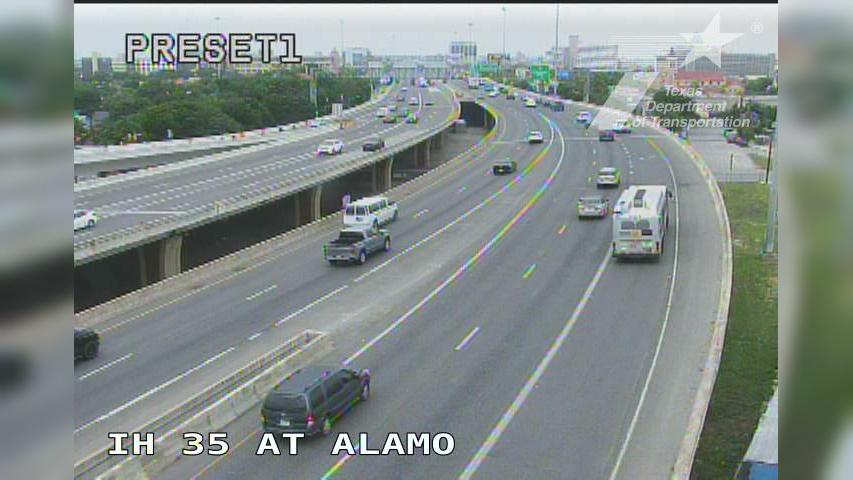 Traffic Cam San Antonio › North: IH 35 at Alamo Player