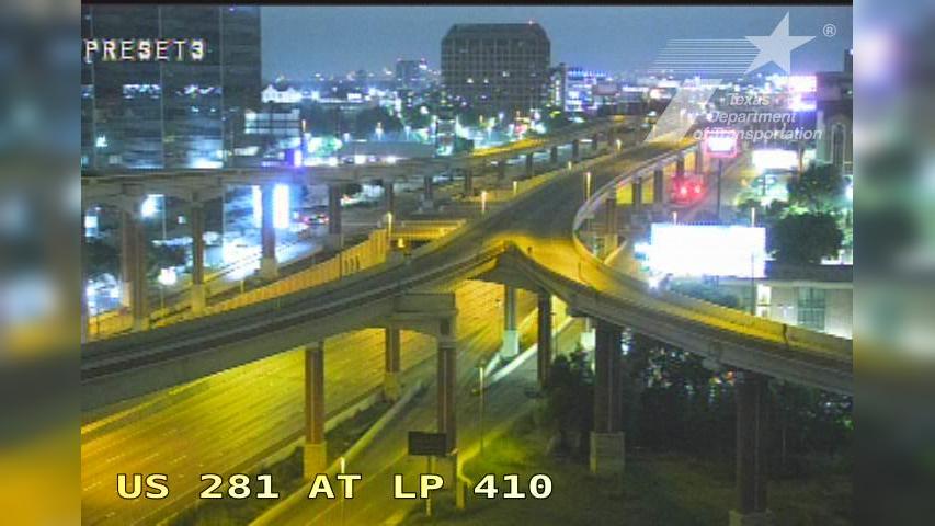 Traffic Cam San Antonio › South: US 281 at LP 410 Player