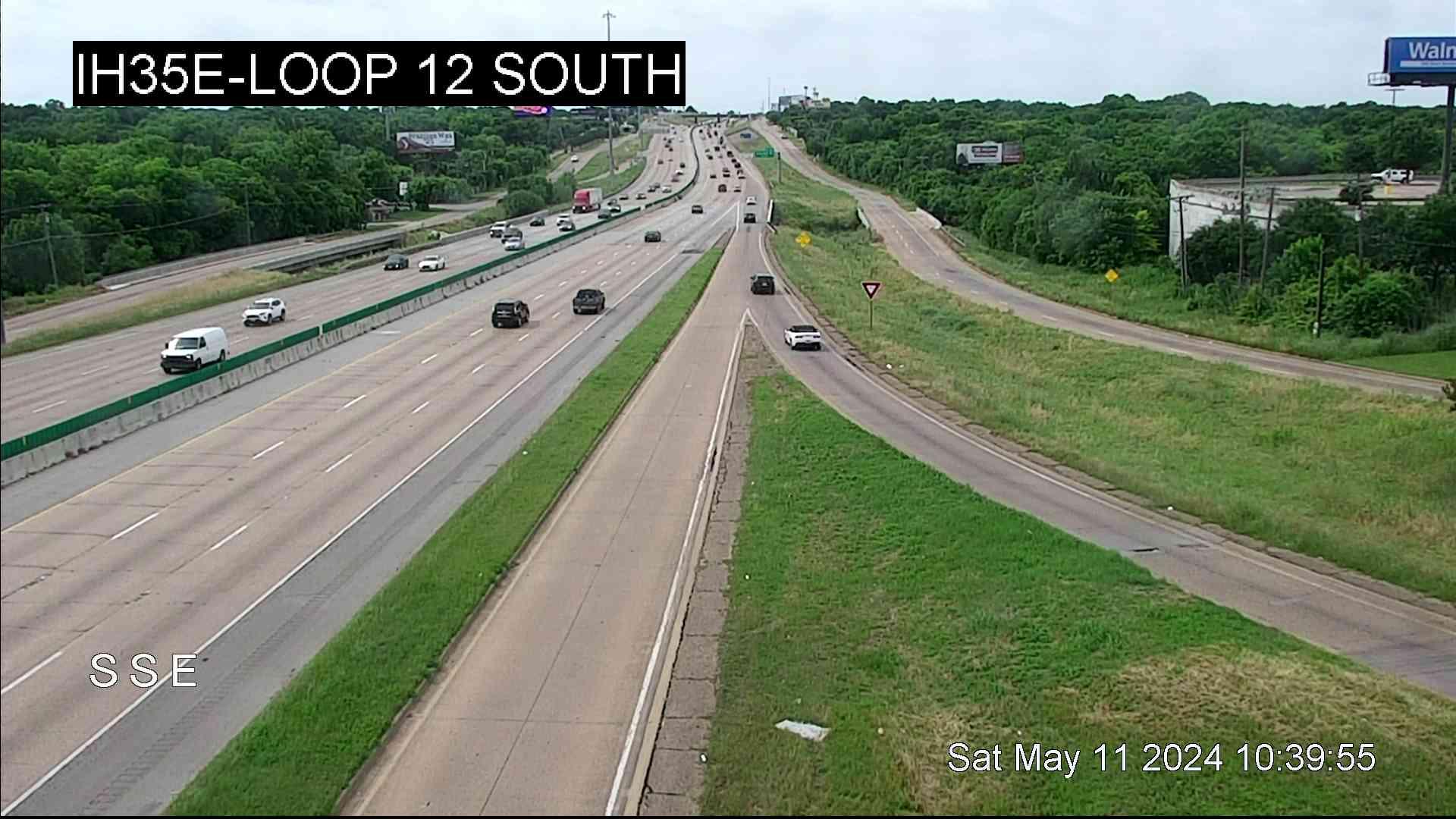 Traffic Cam Dallas › North: I-35E @ Loop 12 South Player