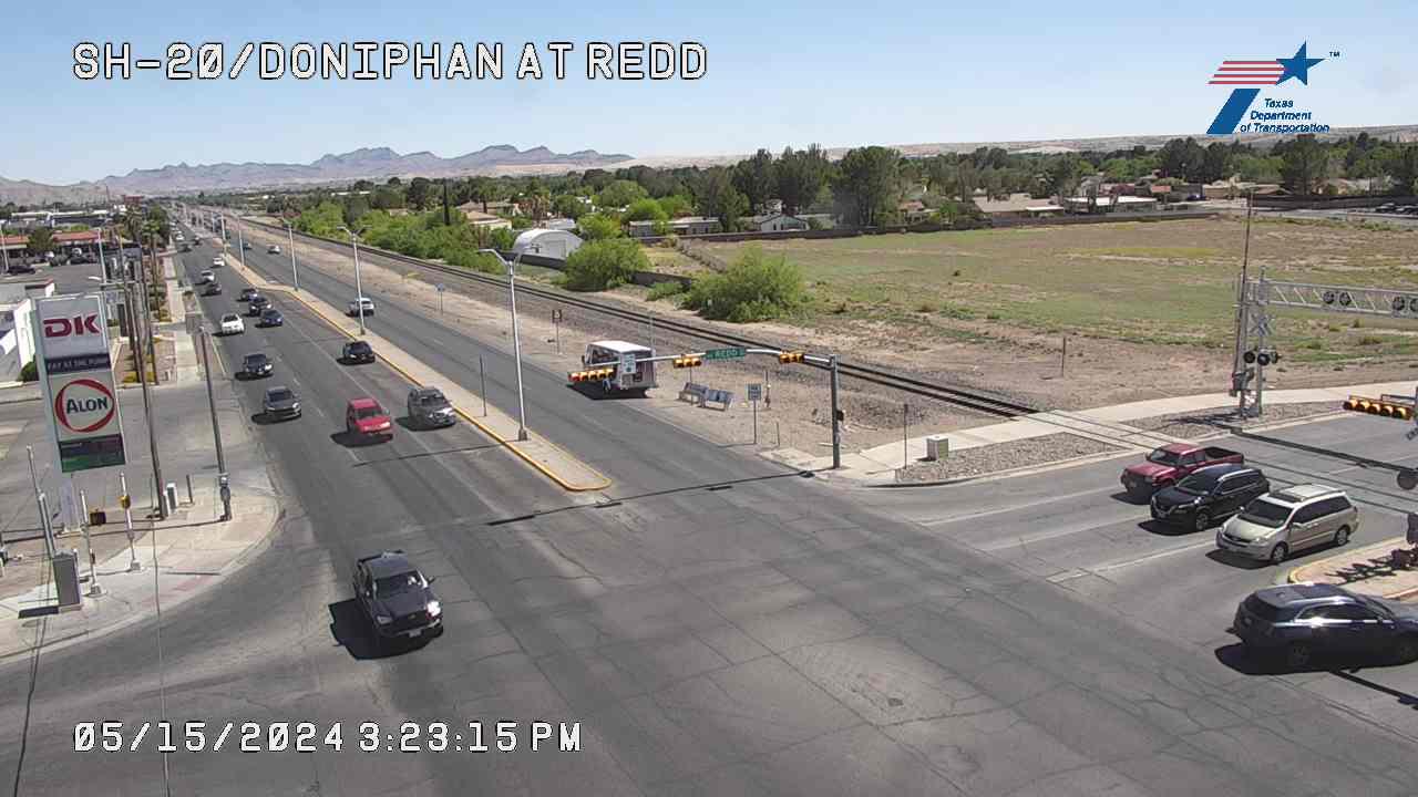 Traffic Cam El Paso › East: SH-20/Doniphan @ Redd Player