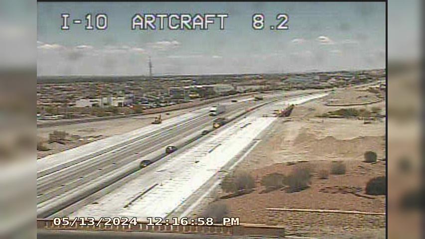 El Paso › West: IH-10 @ Artcraft Traffic Camera
